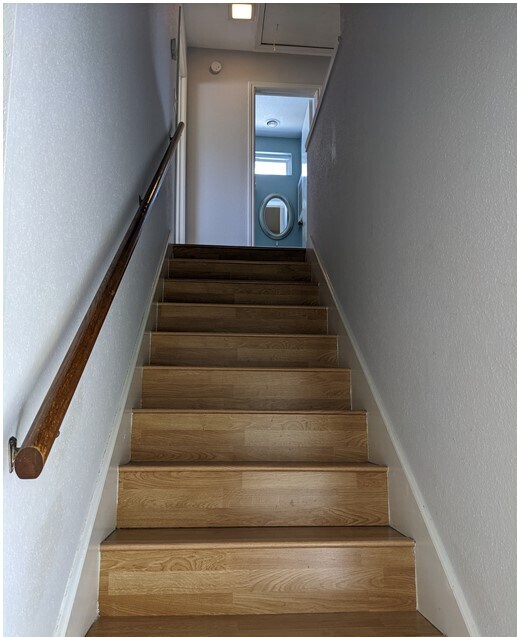 stairway - 10318 Colony Ct