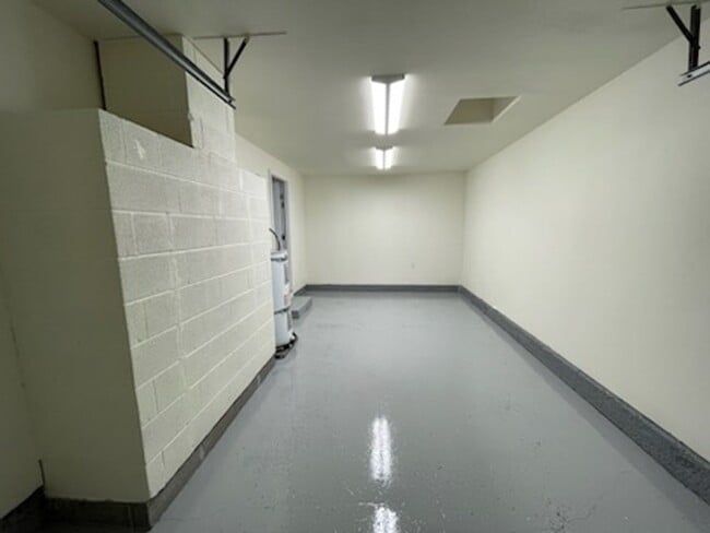 Building Photo - Newly Remodeled 3 Bedroom 1 Bathroom Ranch...