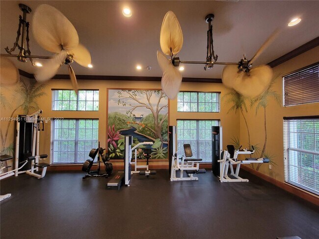 Building Photo - 400 Scotia Dr