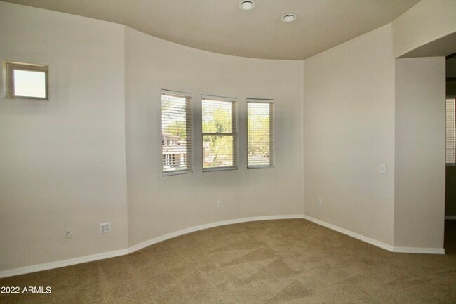 Building Photo - 11000 N 77th Pl