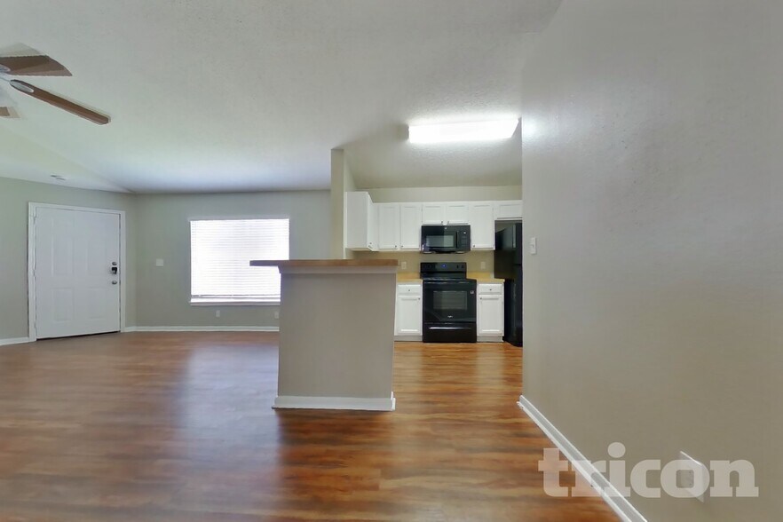Building Photo - 3130 Kelling St