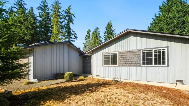 Building Photo - Stylish Fairwood Rambler with Modern Updates & Outdoor Charm