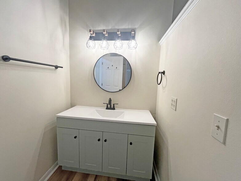 Building Photo - 26 Aledo Ct