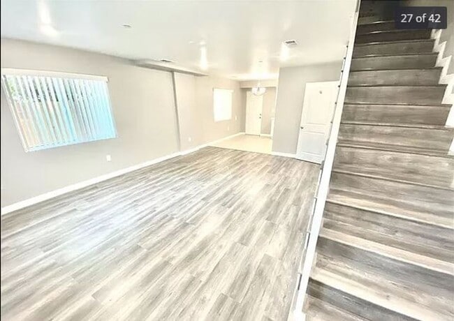 Building Photo - BROADWAY (10611)