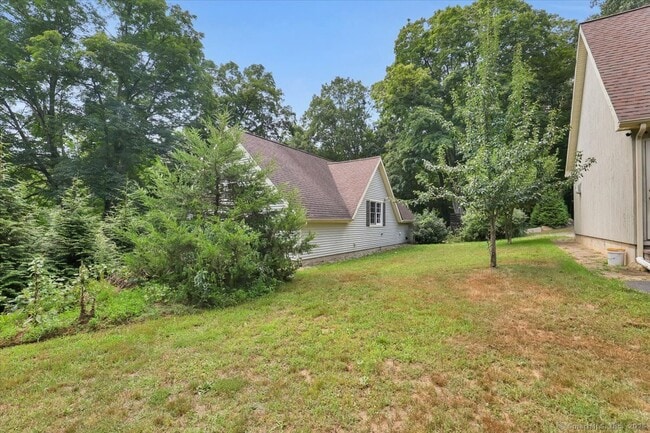Building Photo - 19 Moodus Leesville Rd