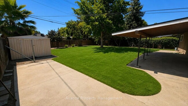 Building Photo - Home for Rent  3 Bed/1 Bath - 1,847 Sq Ft.  Rent: $2,095/month  Deposit: $2,195 Hoover High Region
