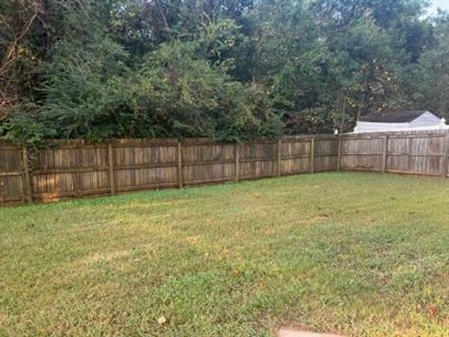 Building Photo - Spacious 3-Bedroom Home in Madison City Schools