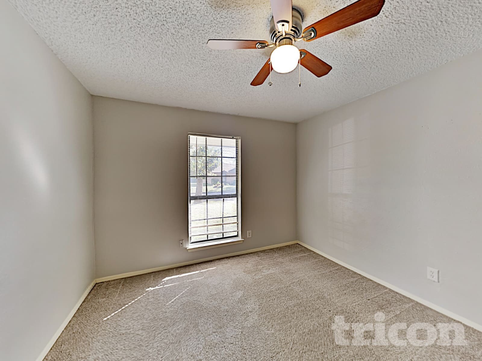 Building Photo - 1401 Timbercrest Dr