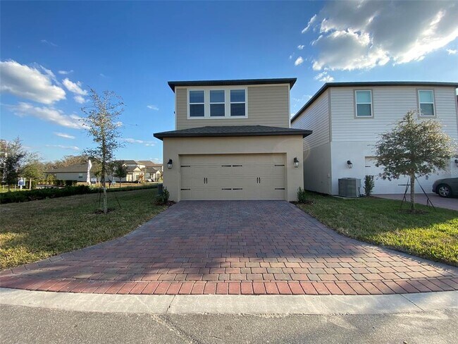 Building Photo - 17047 Wynford Ln