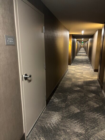 Storage room adjacent to unit - 435 China Basin St