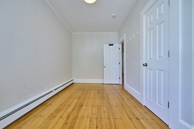 Building Photo - 67 Wheatland St