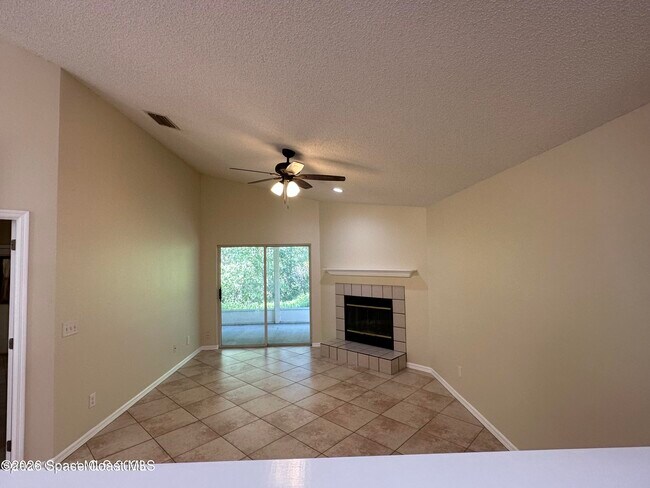 Building Photo - 2923 Pebble Creek St