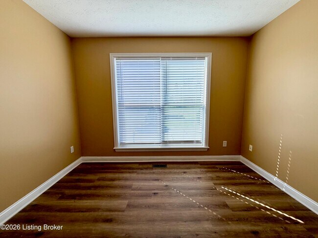 Building Photo - 10631 Dry Creek Way