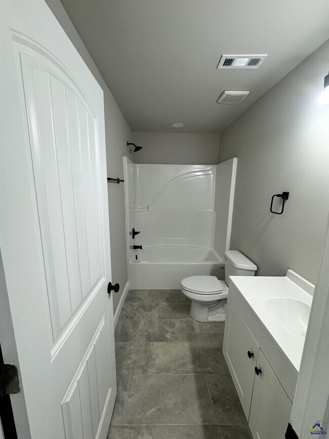 Building Photo - 301 Doyle St