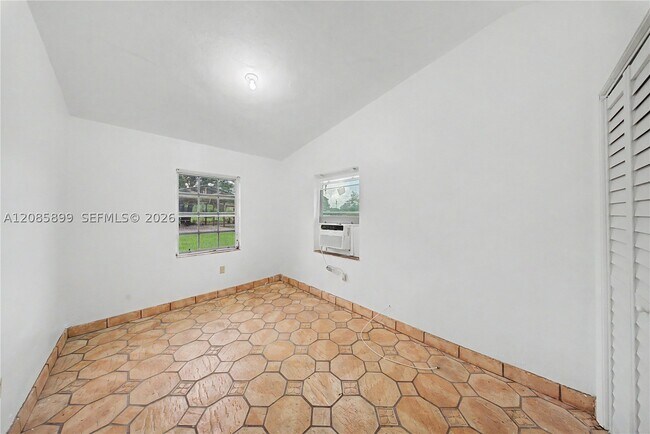 Building Photo - 15365 SW 206th Ave