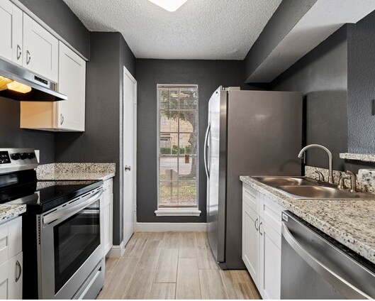 Building Photo - 1515 Sandy Springs Rd