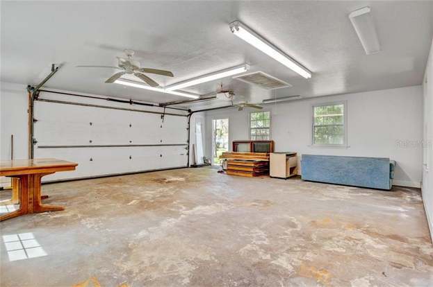 Building Photo - 230 N Briggs Ave
