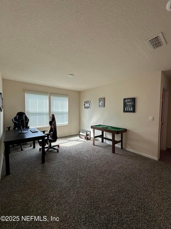 Building Photo - 2062 Garrison Wy
