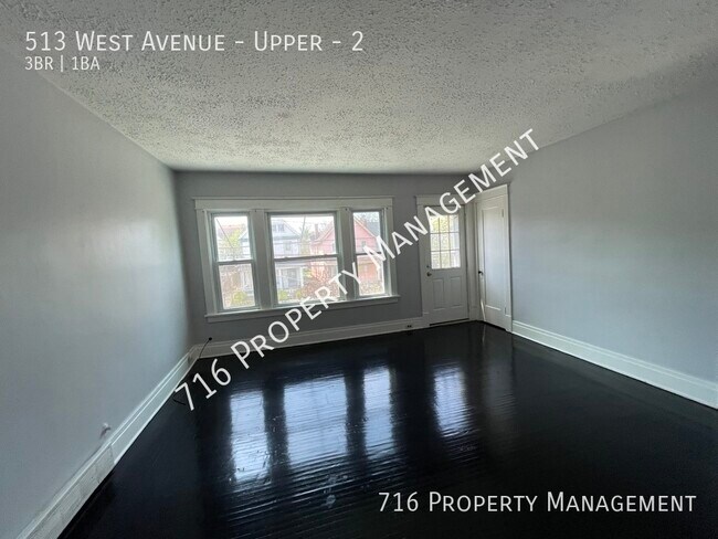 Building Photo - 513 West Ave
