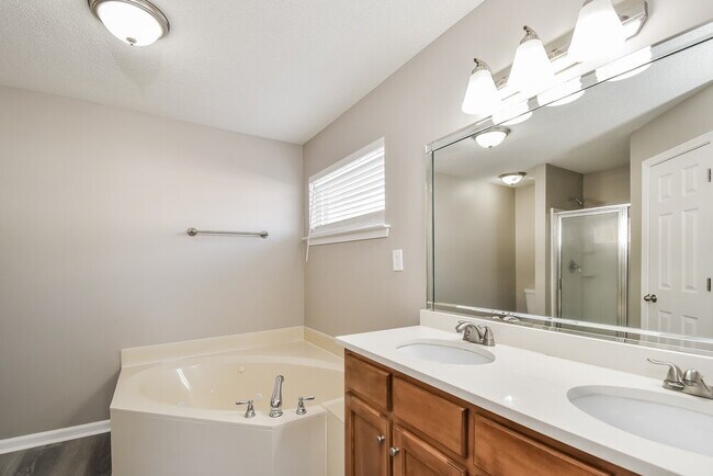 Building Photo - 5894 Keebler Dr