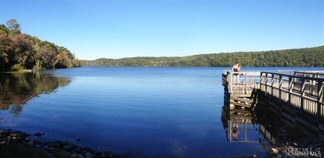 Building Photo - 495 Farmers Mills Rd