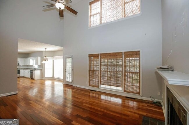 Building Photo - 435 Chandler Ct