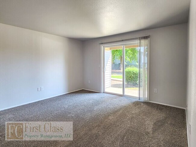 Building Photo - 1285 NW 183rd Ave