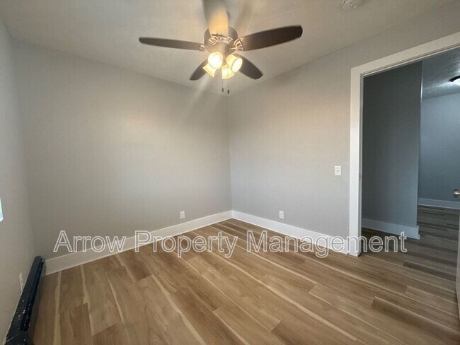 Building Photo - 940 27th St