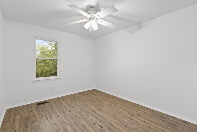Building Photo - 59 Stoneway Pl