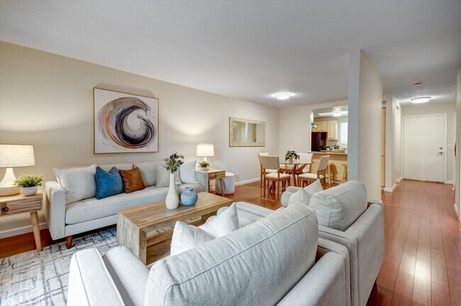 Building Photo - Sunnyvale Meadows Condo