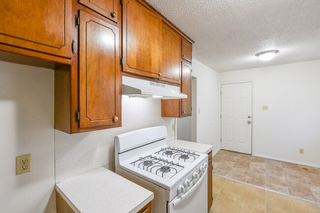 Building Photo - 700 S Roland Rd