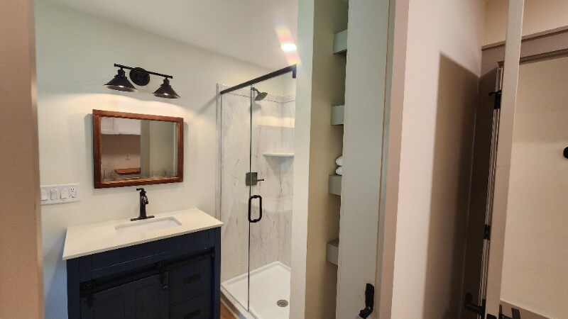 Building Photo - 1704 S Forest Dr