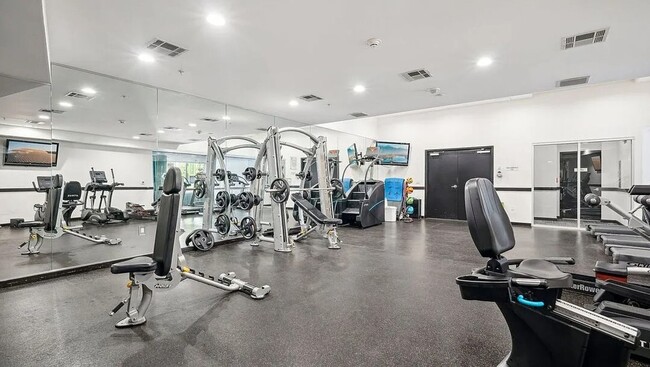 Building Photo - High-End Two-Story 1BD/1BA Loft in Downtown LA! *$500.00 Off One Month's Rent Move In Special!*