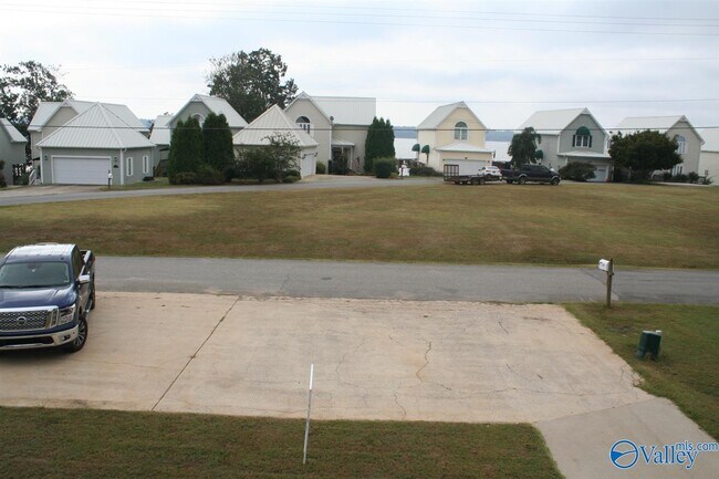 Building Photo - 5361 Bay Village Dr