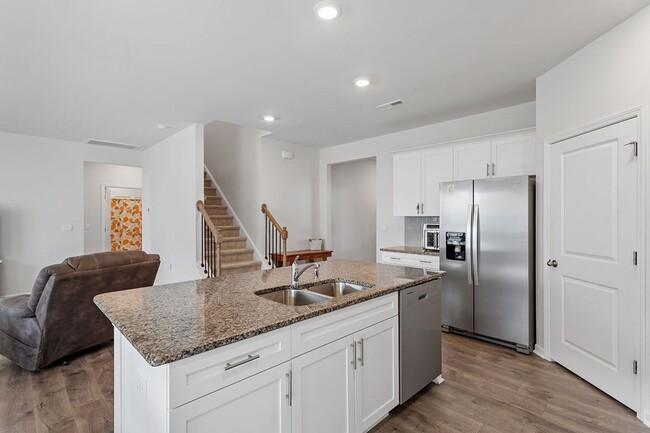 Building Photo - Spacious 5 BR for Rent in Wendall-Availabl...