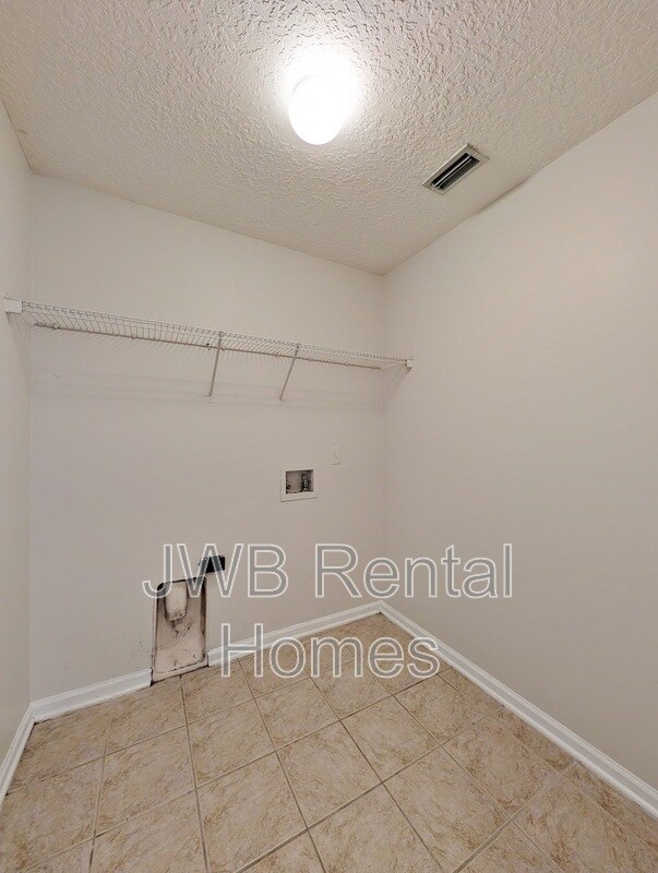 Building Photo - 9240 Hawks Haven Ct