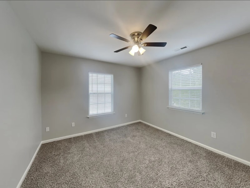 Building Photo - 1304 Crandon Dr