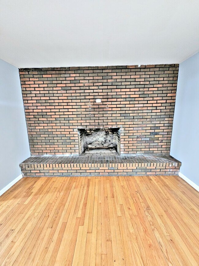 Building Photo - HOUSE FOR RENT - DECATUR