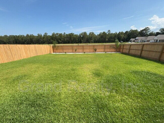 Building Photo - 5823 Sargassum Ln