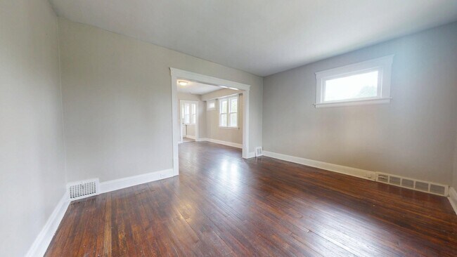 Building Photo - 3001 Denison Ave