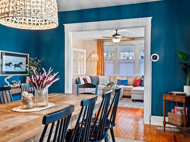 Building Photo - 2ND East Dr