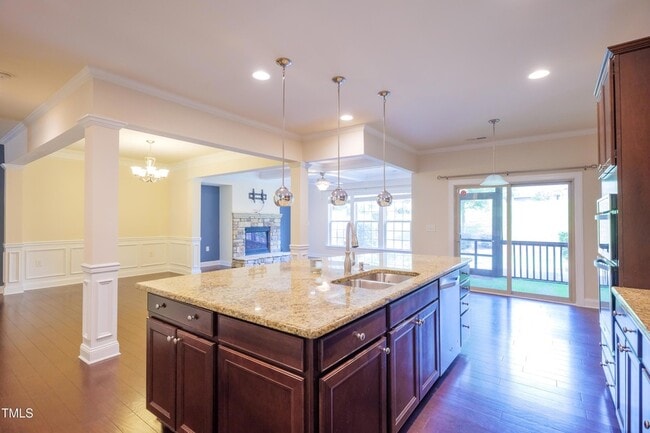 Building Photo - 533 Fumagalli Dr