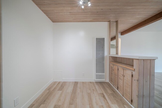 Building Photo - Welcome to Your Updated Home in the Heart of South Coast Metro!