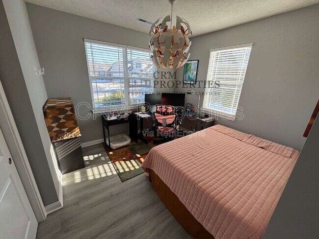 Building Photo - 6336 Filly Cir