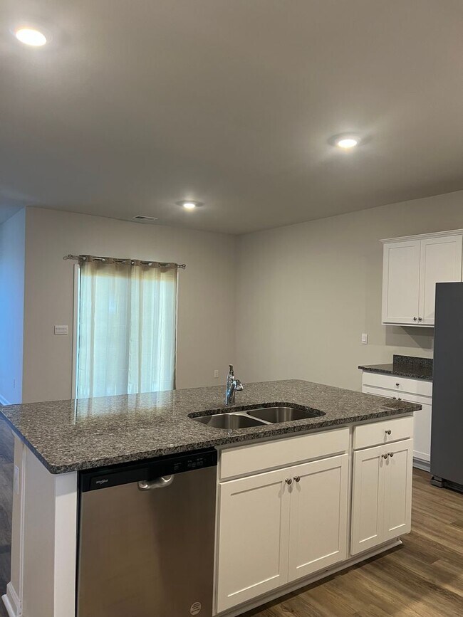 Building Photo - 331 Gringott Ln