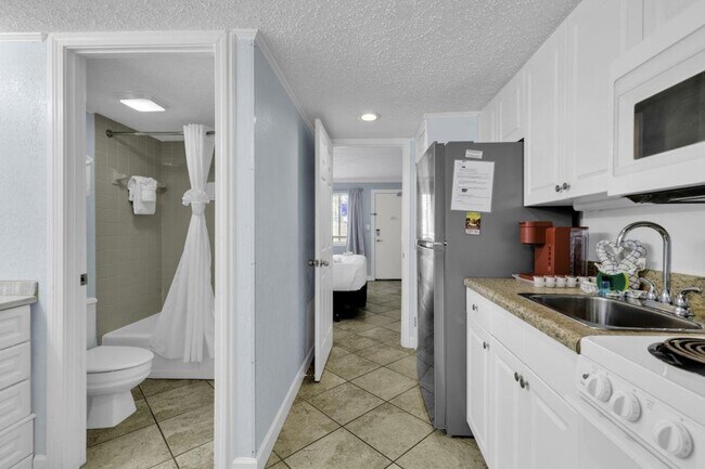 Building Photo - 2001 S Ocean Blvd