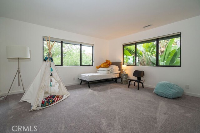 Building Photo - 288 St Albans Ave