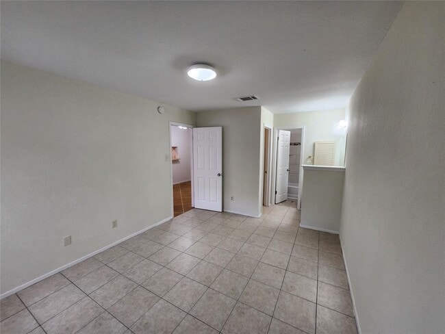 Building Photo - 9712 Eastwend Dr