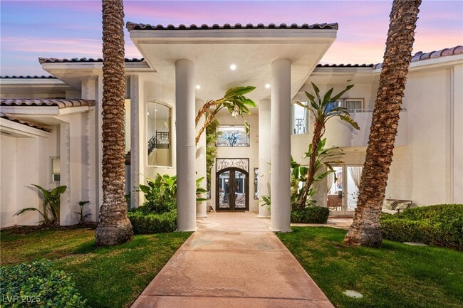 Primary Photo - 2057 Troon Dr