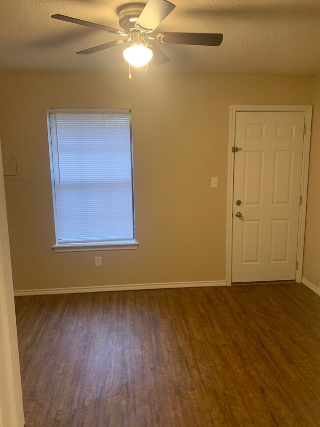 Living Area - Kings Village